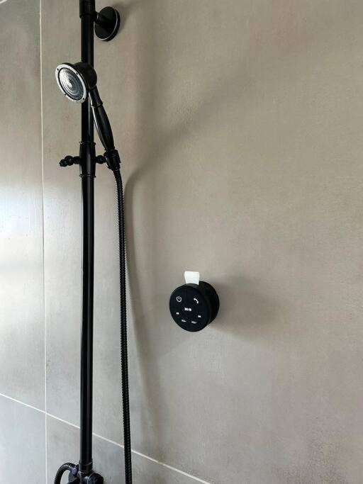 Serene Modern Home Backdoor With Great Wifi, Games, Movies, Patio Seating And Bbq Easy Access To North Joshua Tree National Park In 10 Minutes Twentynine Palms Exterior foto